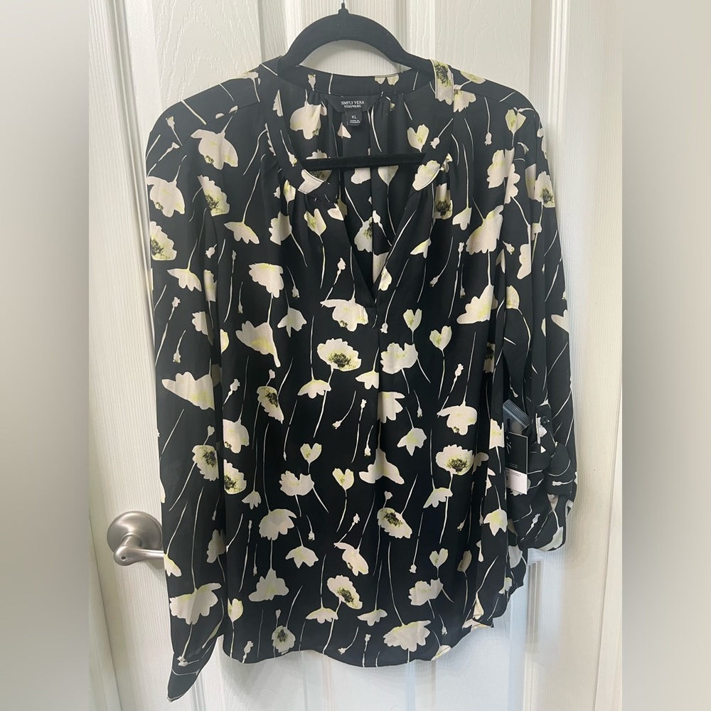 Simply Vera Vera Wang Cream and Black 3/4 Sleeve Blouse….XL…NWT